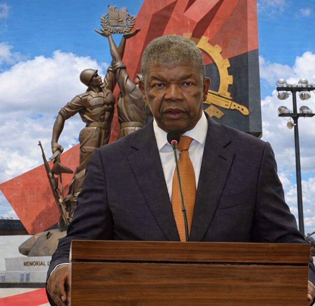 AGITA NEWS EXCLUSIVO: 38º ANIVERSÁRIO DO CUITO CUANAVALE COMANDANTE-EM-CHEFE JOÃO LOURENÇO RENDE HOMENAGEM AOS HERÓIS LIBERTAÇÃO DA ÁFRICA AUSTRAL: 23 DE MARÇO