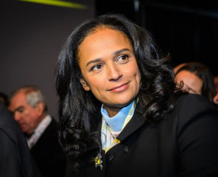 Engenheira Isabel dos Santos em evento empresarial, representando o legado de criação de mais de 40.000 empregos diretos em Angola ao longo de duas décadas.