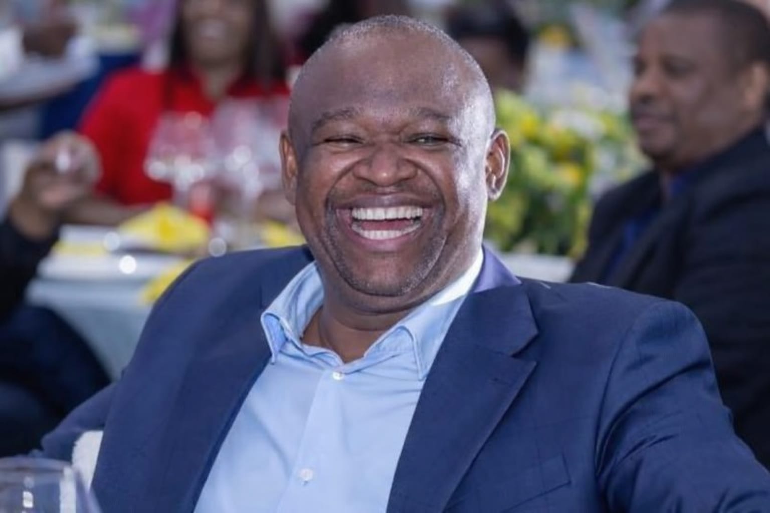 Fotografia oficial de Manuel Homem, Ministro do Interior de Angola, em ambiente institucional, ilustrando a notícia sobre as recentes acusações de marketing pago em portais de notícias