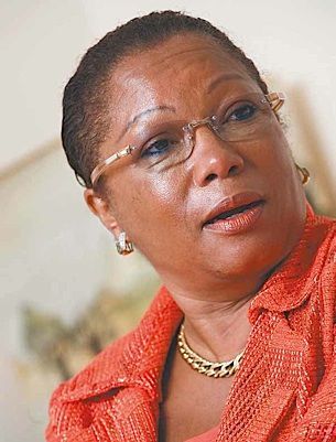 Jurista Maria Luísa Abrantes comentando o processo de identificação das vítimas ligadas aos acontecimentos de 27 de Maio de 1977 em Angola.