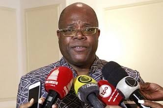 DAVID MENDES, CRITICA ESMOLA NAS RUAS E DEFENDE EMPREGO COMO SAÍDA PARA A MENDICIDADE